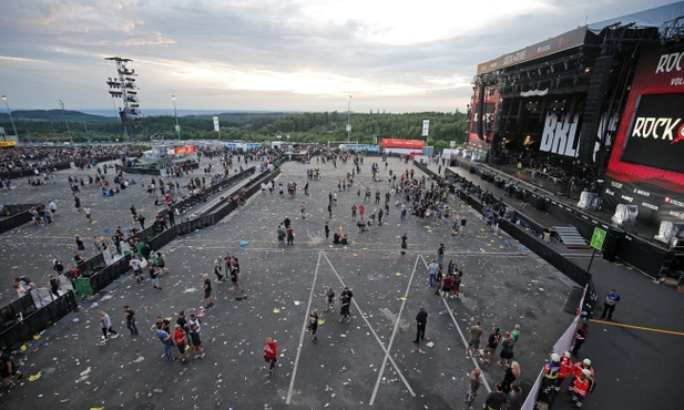 Festiwal "Rock am Ring" w Niemczech przerwany z powodu zagrożenia terrorystycznego