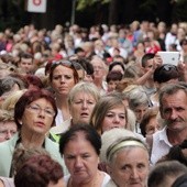 Biskupi, kapłani i wierni