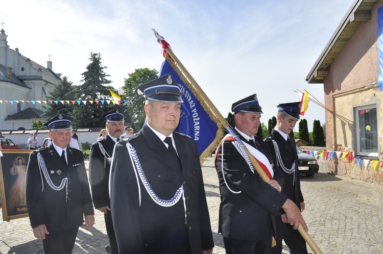 Powitanie ikony MB Częstochowskiej w Dmosinie