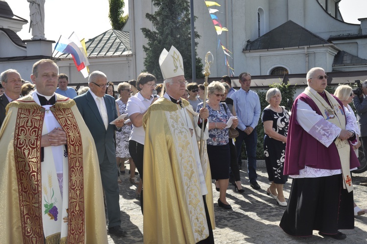 Powitanie ikony MB Częstochowskiej w Dmosinie