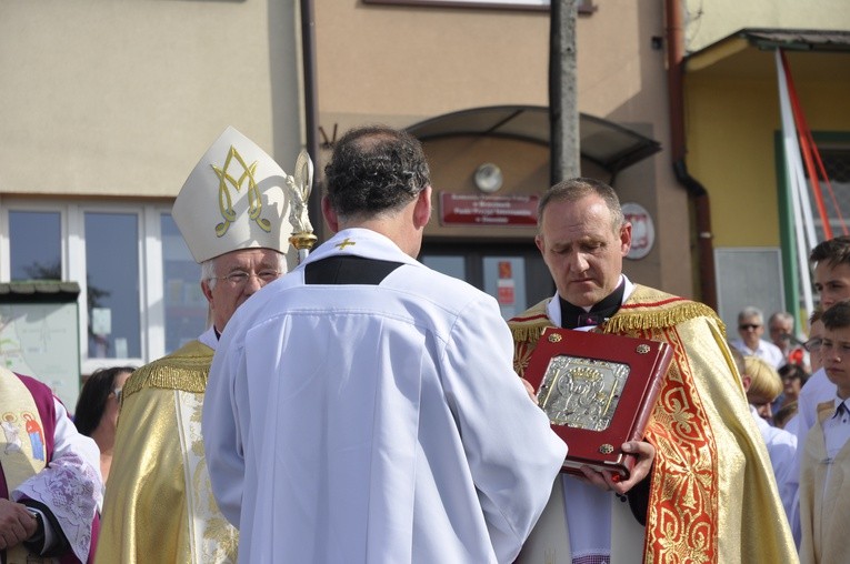 Powitanie ikony MB Częstochowskiej w Dmosinie