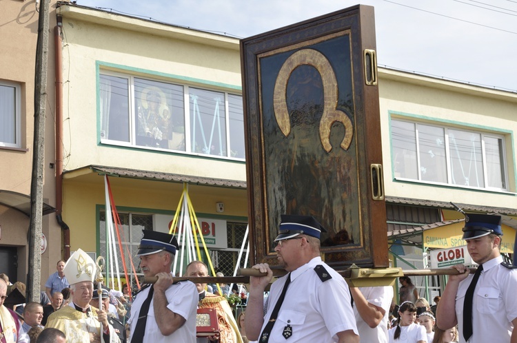 Powitanie ikony MB Częstochowskiej w Dmosinie