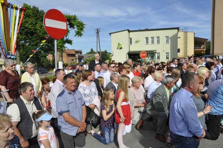 Powitanie ikony MB Częstochowskiej w Dmosinie