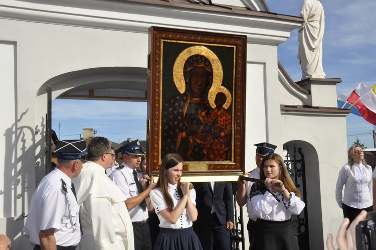 Powitanie ikony MB Częstochowskiej w Dmosinie