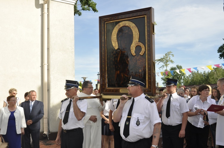 Powitanie ikony MB Częstochowskiej w Dmosinie