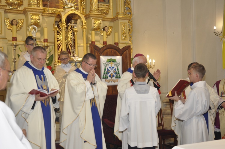 Powitanie ikony MB Częstochowskiej w Dmosinie