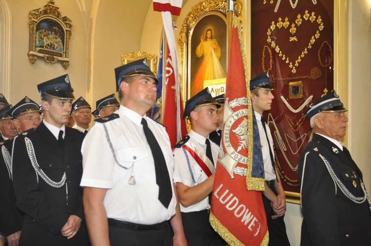 Powitanie ikony MB Częstochowskiej w Dmosinie