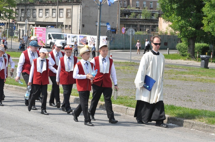 Chórzyści w pielgrzymce 