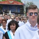 Zakończenie Mszy św. i procesja do sanktuarium