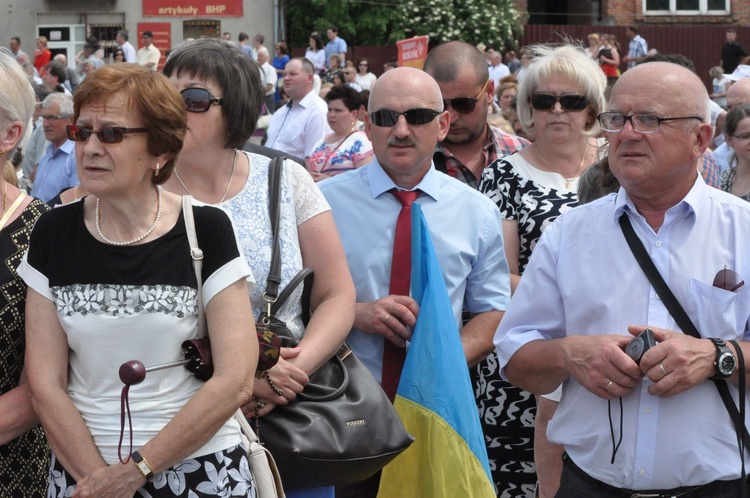 Zakończenie Mszy św. i procesja do sanktuarium