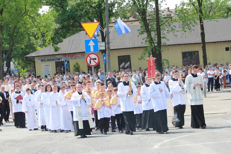 Procesja do ołtarza - Msza św. koronacyjna