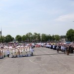 Procesja do ołtarza - Msza św. koronacyjna