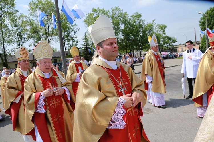 Procesja do ołtarza - Msza św. koronacyjna