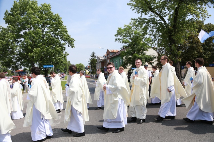 Procesja do ołtarza - Msza św. koronacyjna