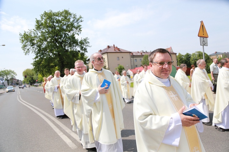 Procesja do ołtarza - Msza św. koronacyjna