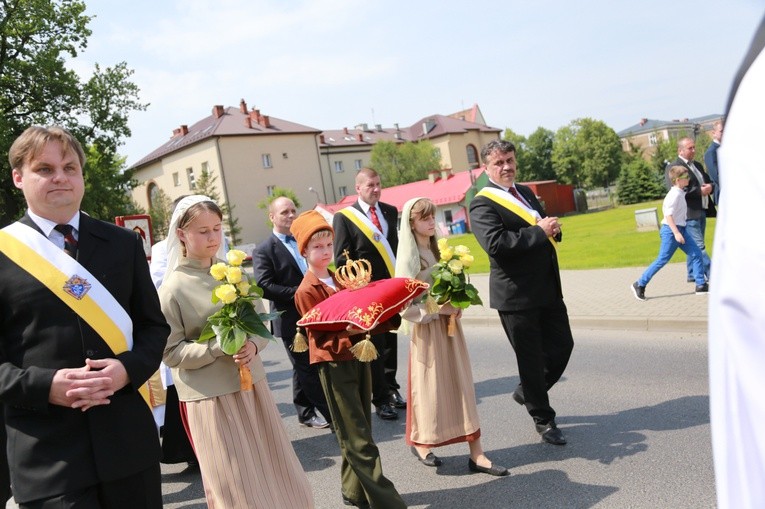 Procesja do ołtarza - Msza św. koronacyjna