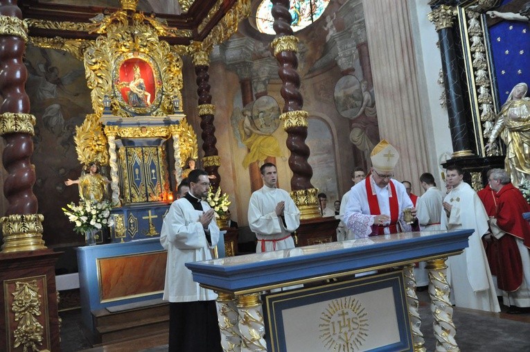 Poświęcenie kościoła i ołtarza w Skrzatuszu