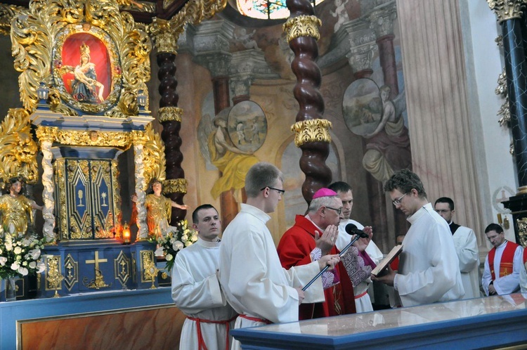 Poświęcenie kościoła i ołtarza w Skrzatuszu