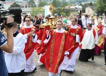 W procesji na Kaplicówkę przyniesione zostały relikwie św. Jana Sarkandra