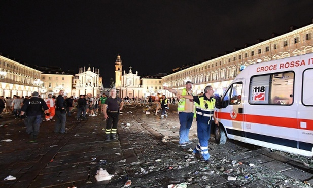 Polacy wśród rannych w strefie kibica