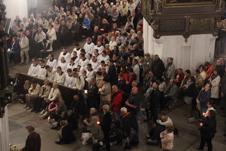 Eucharystia w noc Zesłania Ducha Świętego