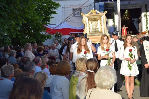 Obchody 250. rocznicy koronacji cudownego obrazu Matki Bożej w Miedniewicach