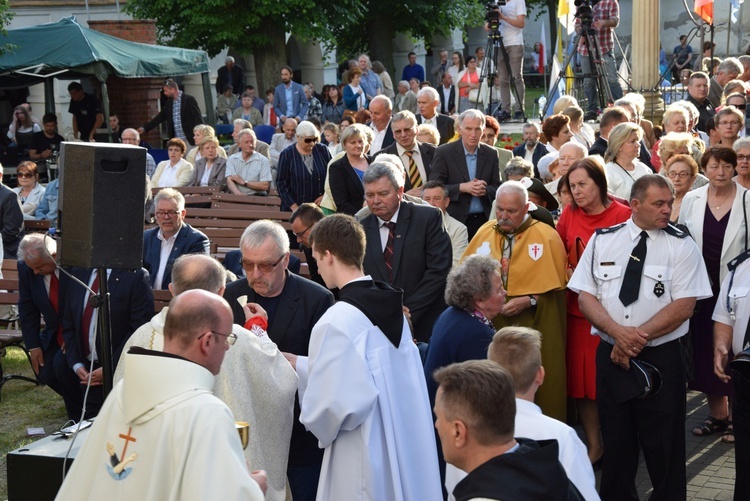 Obchody 250. rocznicy koronacji cudownego obrazu Matki Bożej w Miedniewicach