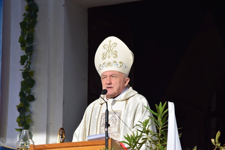 Obchody 250. rocznicy koronacji cudownego obrazu Matki Bożej w Miedniewicach