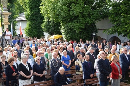 Obchody 250. rocznicy koronacji cudownego obrazu Matki Bożej w Miedniewicach