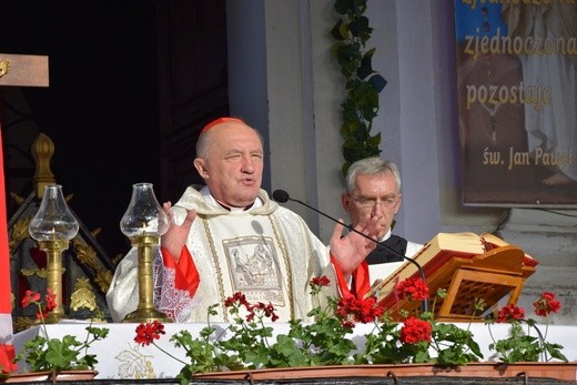 Obchody 250. rocznicy koronacji cudownego obrazu Matki Bożej w Miedniewicach