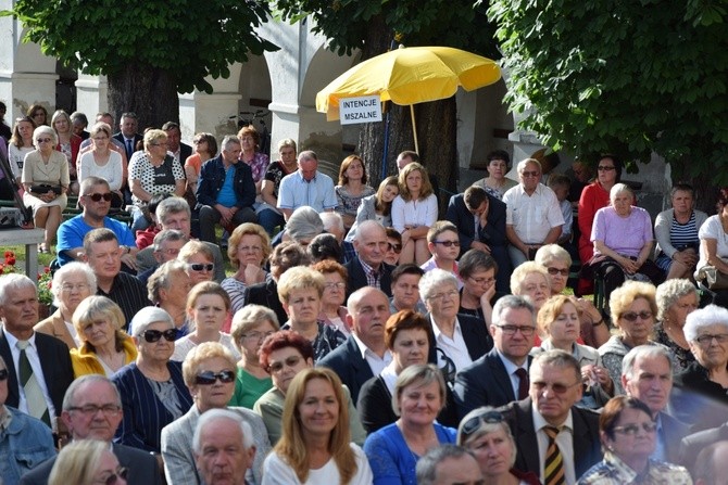 Obchody 250. rocznicy koronacji cudownego obrazu Matki Bożej w Miedniewicach