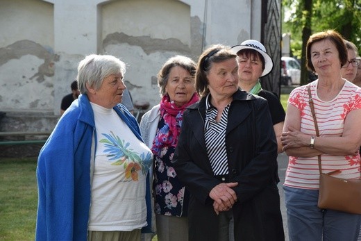 Obchody 250. rocznicy koronacji cudownego obrazu Matki Bożej w Miedniewicach