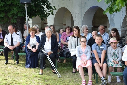 Obchody 250. rocznicy koronacji cudownego obrazu Matki Bożej w Miedniewicach
