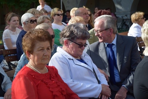 Obchody 250. rocznicy koronacji cudownego obrazu Matki Bożej w Miedniewicach