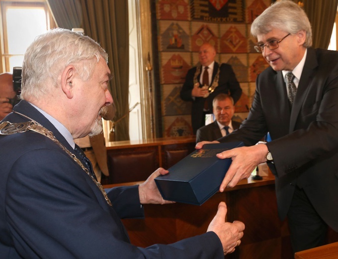 Medal "Cracoviae Merenti" dla Towarzystwa Miłośników Historii i Zabytków Krakowa