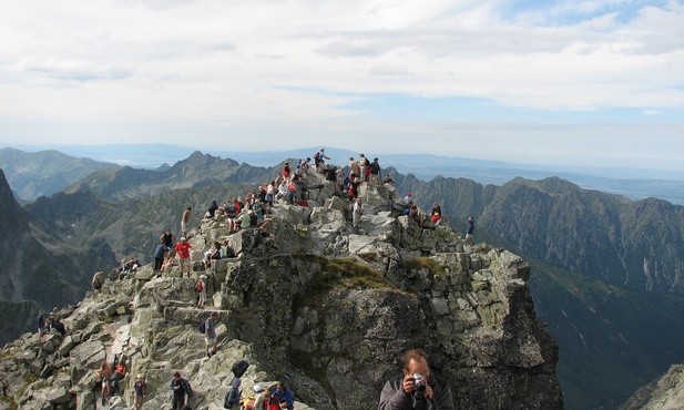 Tatry: Turystka spadła w przepaść na Rysach