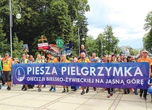 ▲	Diecezjalna pielgrzymka wkracza na Jasną Górę  co roku 11 sierpnia.