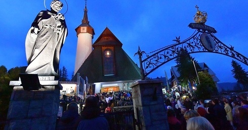 Poświęcą Kościół w Polsce Sercu Maryi