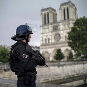 Napastnik spod Notre Dame twierdził, że jest "żołnierzem kalifatu"