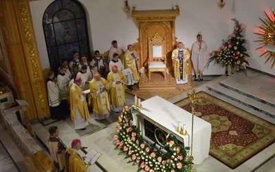 Biskupi dokonali odnowienia Aktu Poświęcenia Kościoła w Polsce Niepokalanemu Sercu Maryi