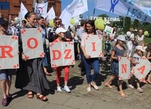 Spotykają się, aby wyrazić pochwałę dla życia i rodziny. Każdy może do nich dołączyć