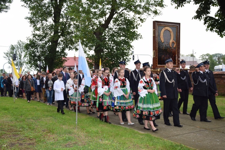 Powitanie ikony MB Częstochowskiej w Zdunach