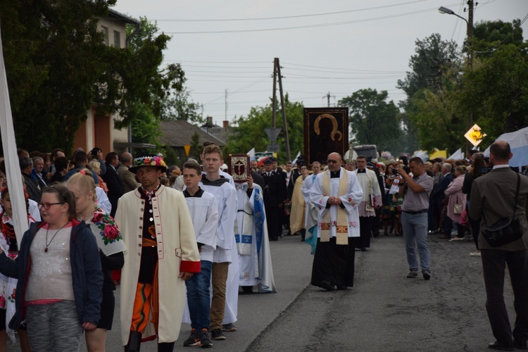 Powitanie ikony MB Częstochowskiej w Zdunach