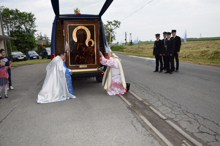 Powitanie ikony MB Częstochowskiej w Zdunach