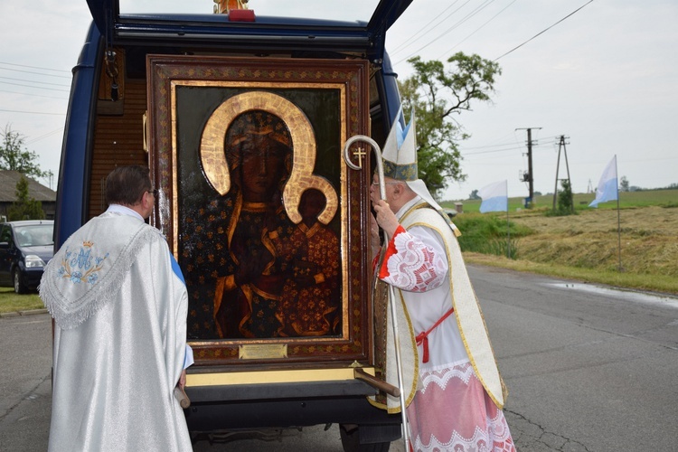 Powitanie ikony MB Częstochowskiej w Zdunach