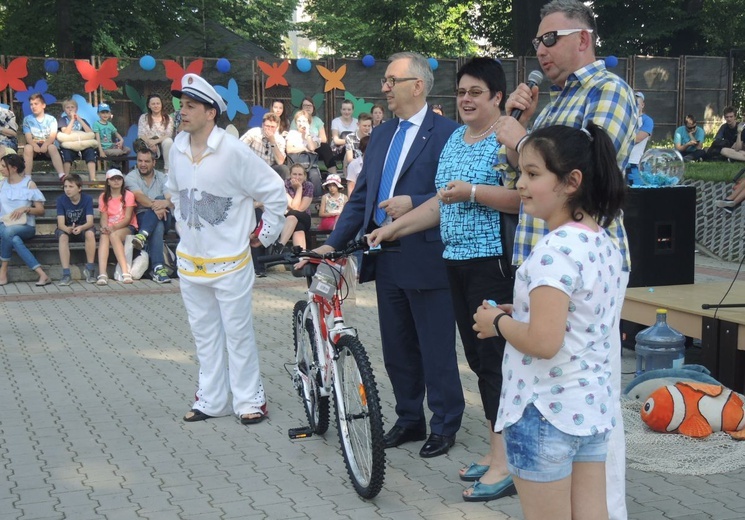 Szkolno-Parafialny Festyn "u Sióstr"