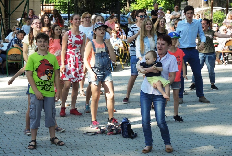 Szkolno-Parafialny Festyn "u Sióstr"