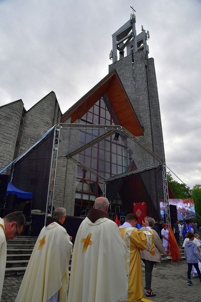 Episkopat Polski w kościele św. Krzyża w Zakopanem