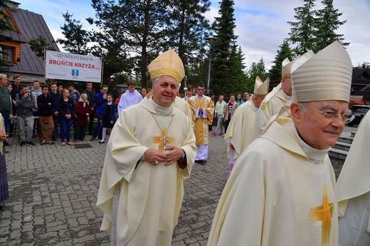 Episkopat Polski w kościele św. Krzyża w Zakopanem