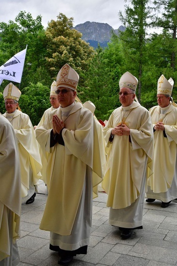 Episkopat Polski w kościele św. Krzyża w Zakopanem